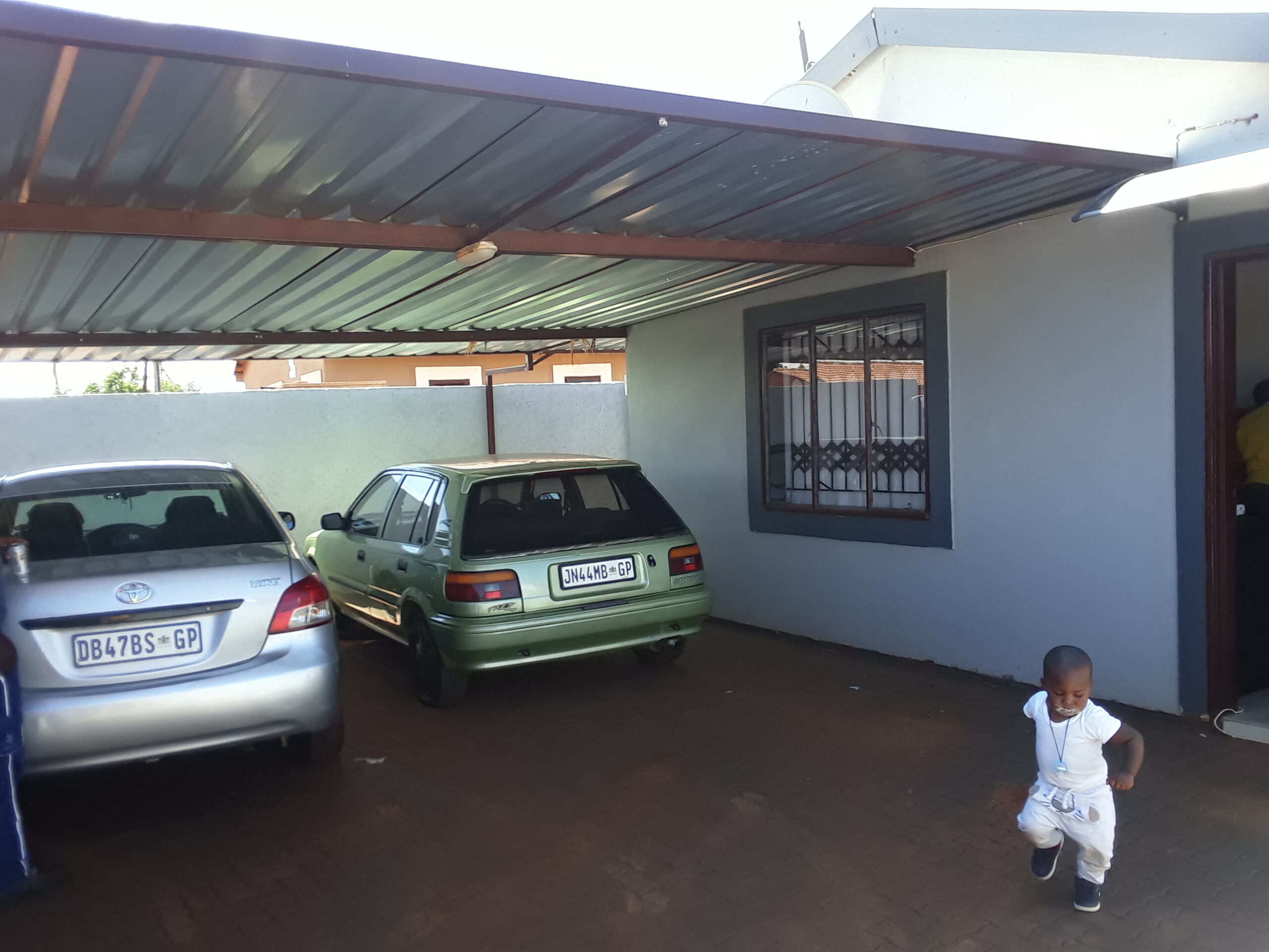 TWO BEDROOMS HOUSE