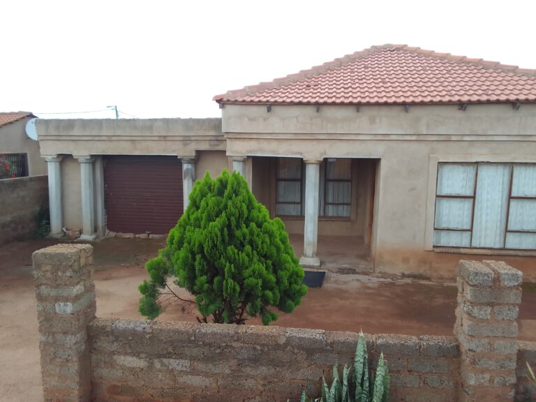 TWO BEDROOM AND GARAGE